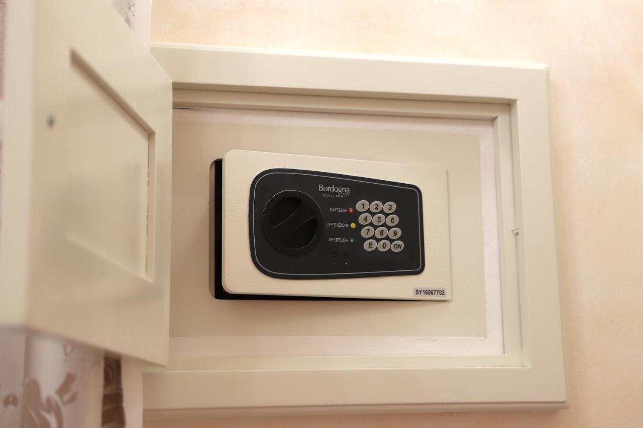 Bed and Breakfast Palazzo Castiglione Gallipoli Exterior foto